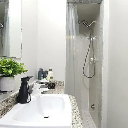 A Home Away Toronto Extérieur photo